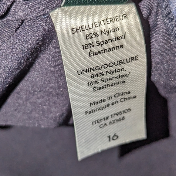 16 • Roots • *NWOT* Navy & Black Printed Zipper Front One Piece Swimsuit - Picture 5 of 8